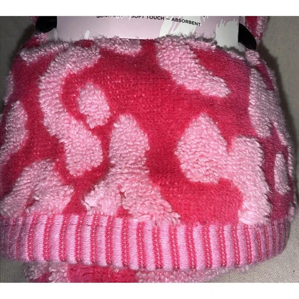 NEW Betsey Johnson 2 Pc Hand Towel Set Pink Heart 100% Cotton